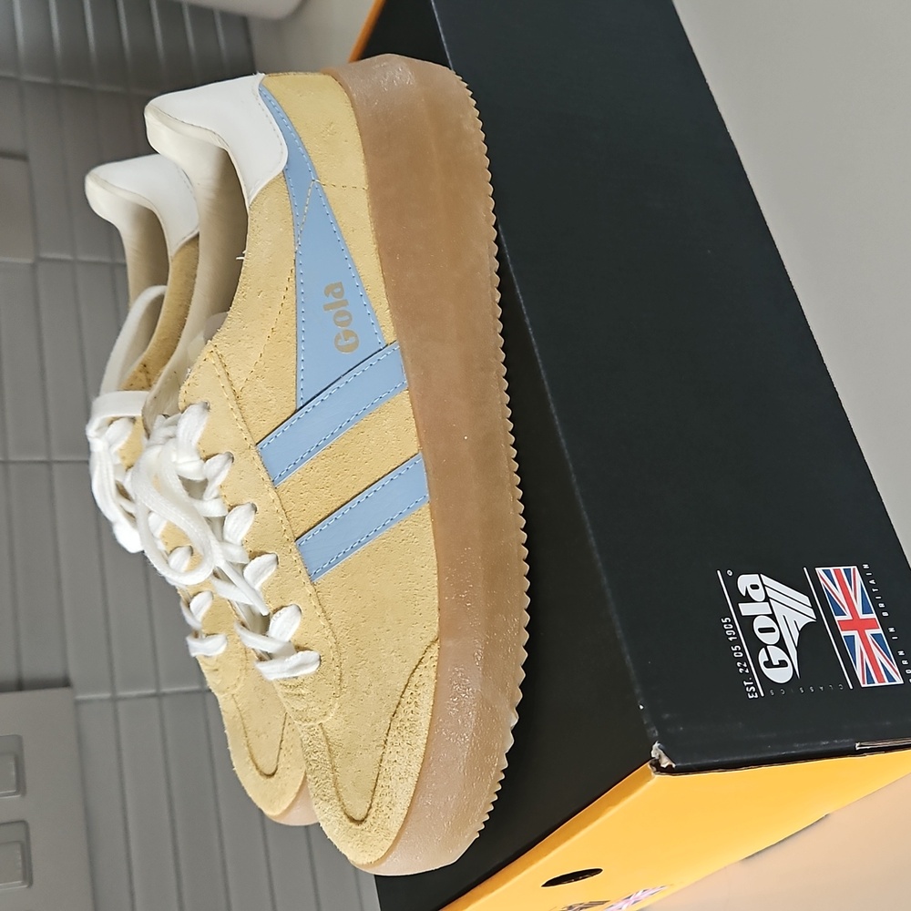 Gola - Athena Suede Sneaker - Size 7